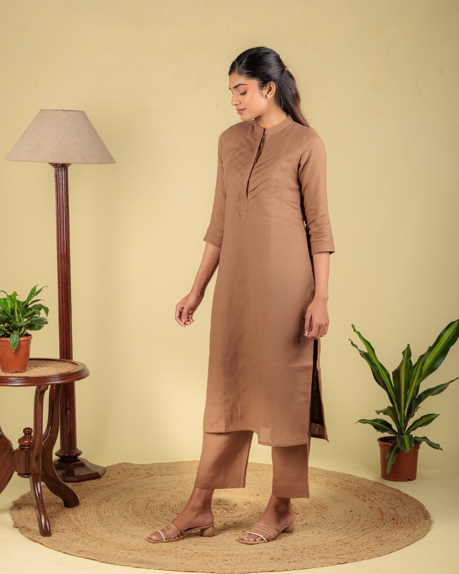 Oak Pleated Kurta view 3